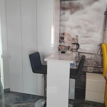 Hedonic Wellness * Ni